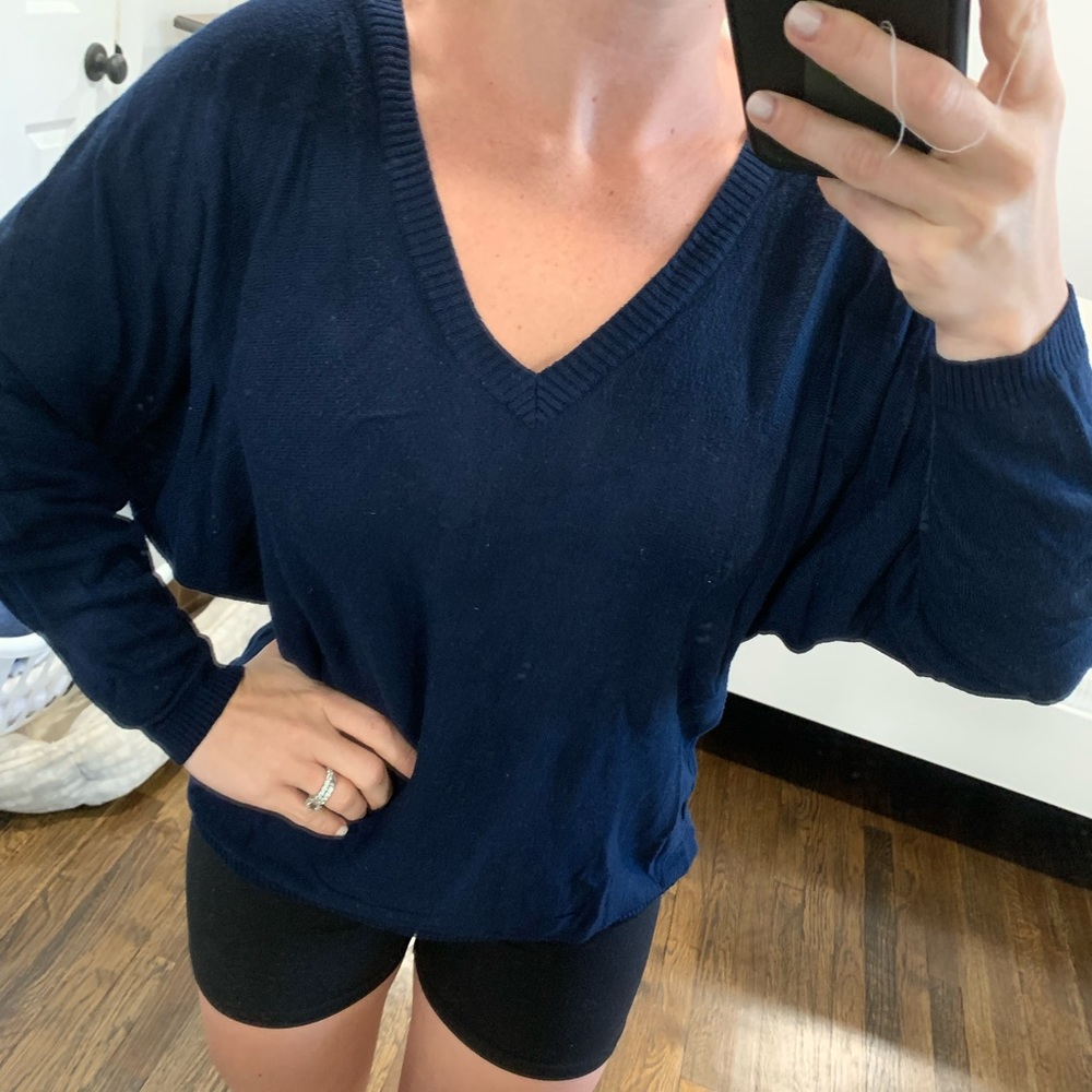 V neck sweater